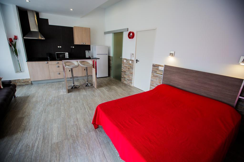 Apartamentos Bcntourism Pineda de Mar Luaran gambar